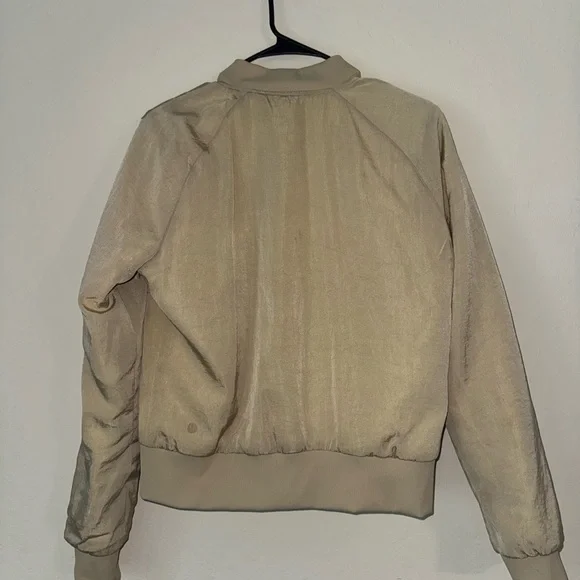 Lululemon Reversible Bomber Jacket - Picture 4 of 6